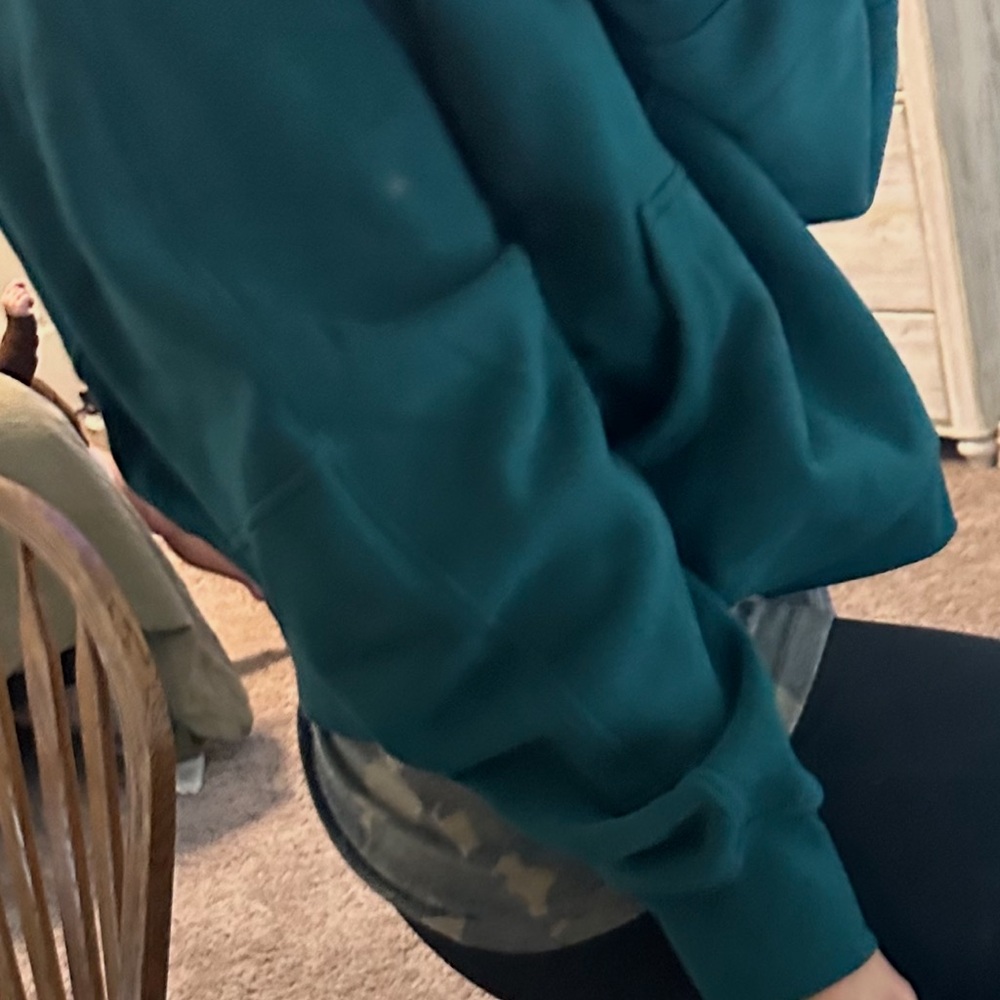 Lululemon scuba half zip - Picture 3 of 3